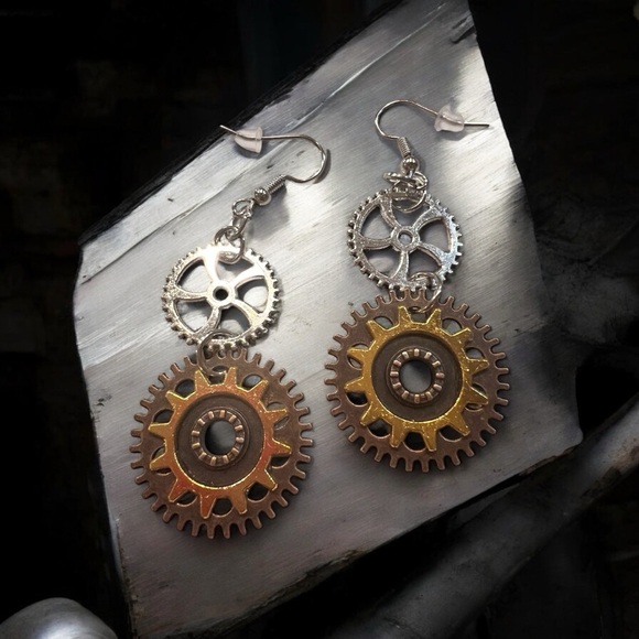 Steampunk dangling earrings Cosplaying Costume Gears Mixed metal Hypoallergenic - Picture 5 of 11